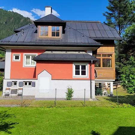 斯努克别墅 - 红色度假屋 度假居 *