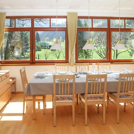 度假居 斯努克别墅 - 红色度假屋 巴德加斯坦