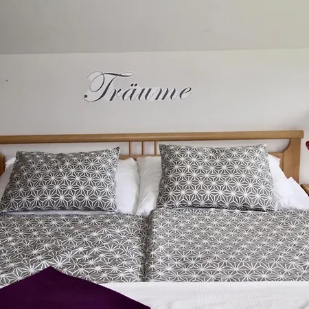 度假居 斯努克别墅 - 红色度假屋 *