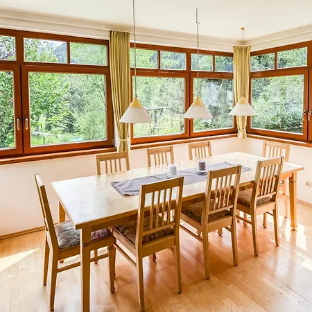 斯努克别墅 - 红色度假屋