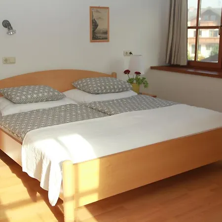 斯努克别墅 - 红色度假屋 巴德加斯坦